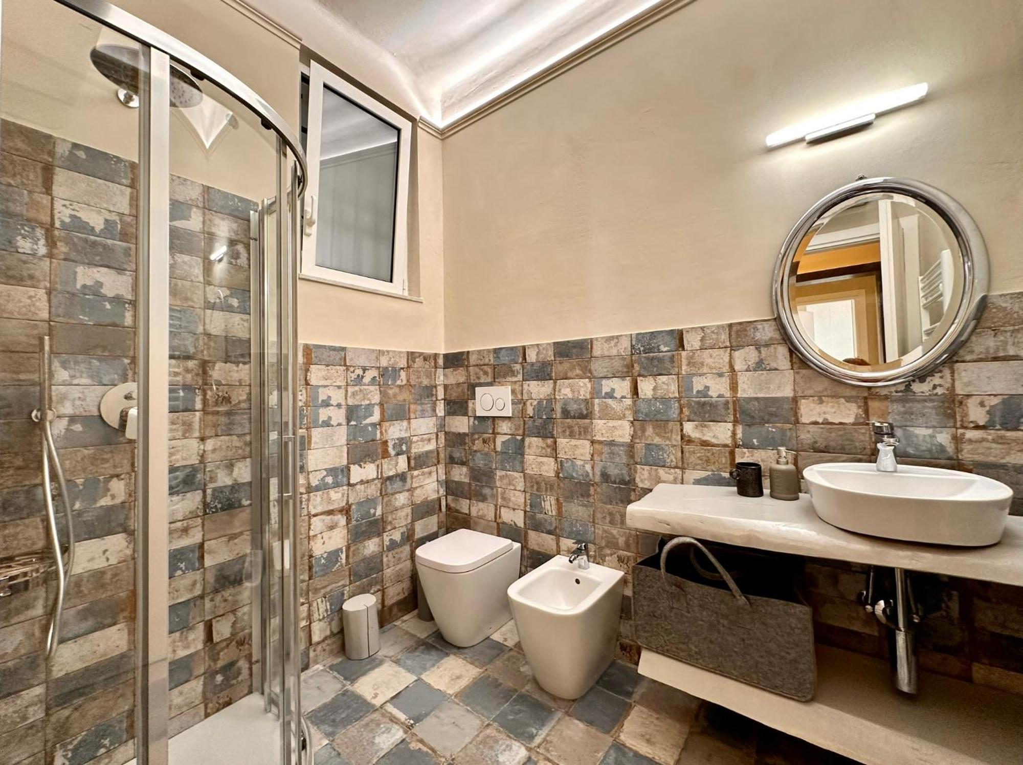 Hostdomus-acquamarina - Seafront - Bike Apartment *
