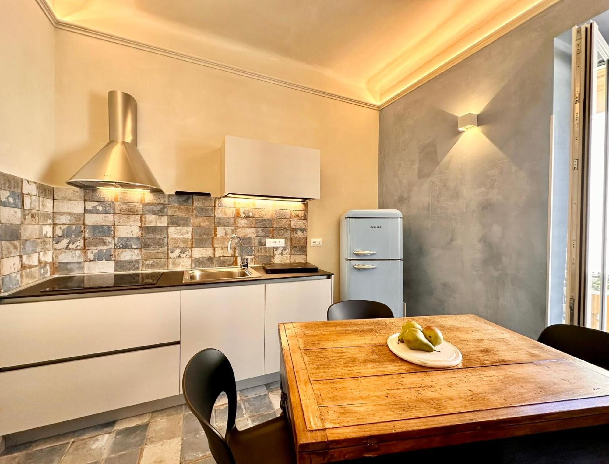 Hostdomus-acquamarina - Seafront - Bike Apartment *